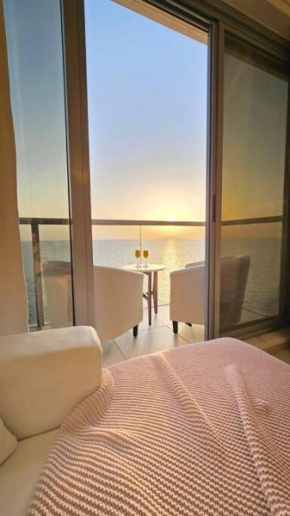 Luxury Ocean Front Apartment